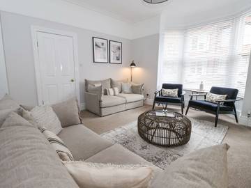 Log Cabin for 14 People in Filey, North Yorkshire, Photo 3