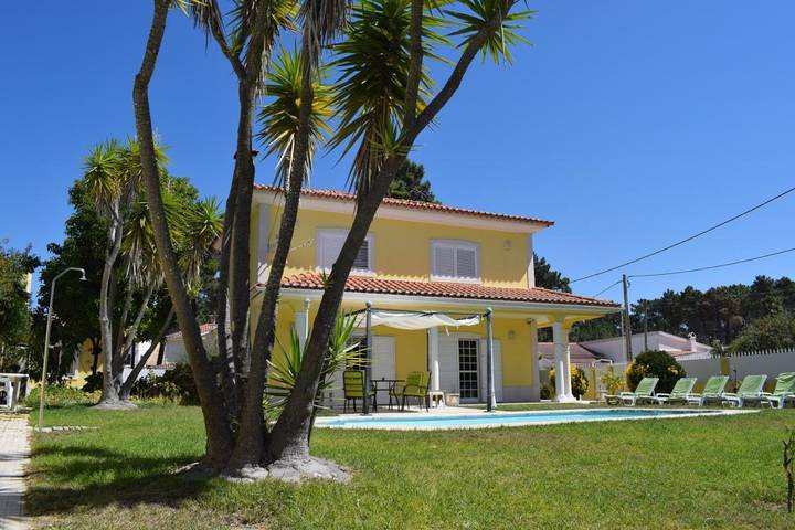 Casa de férias para 14 pessoas, com terraço e piscina e ainda jardim - 1