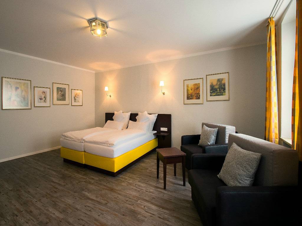 Altstadt-Hotel - Doppelzimmer in Amberg, Ostbayern