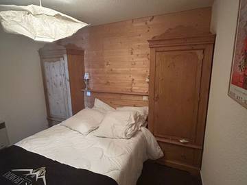 Gîte pour 6 personnes, avec terrasse dans Office De Tourisme Super Besse