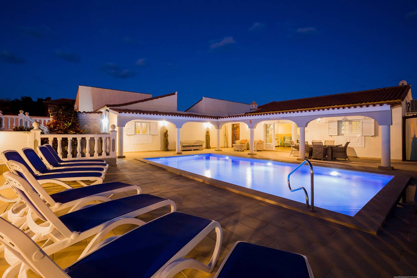 Villa "Casa Suenos" with 2 Pools, Wi-Fi, Garden & Terrace in Oasis del Sur, San Miguel de Abona
