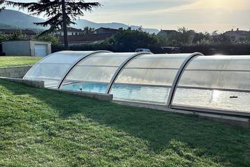 Gîte pour 8 personnes, avec jacuzzi et jardin à Aussillon