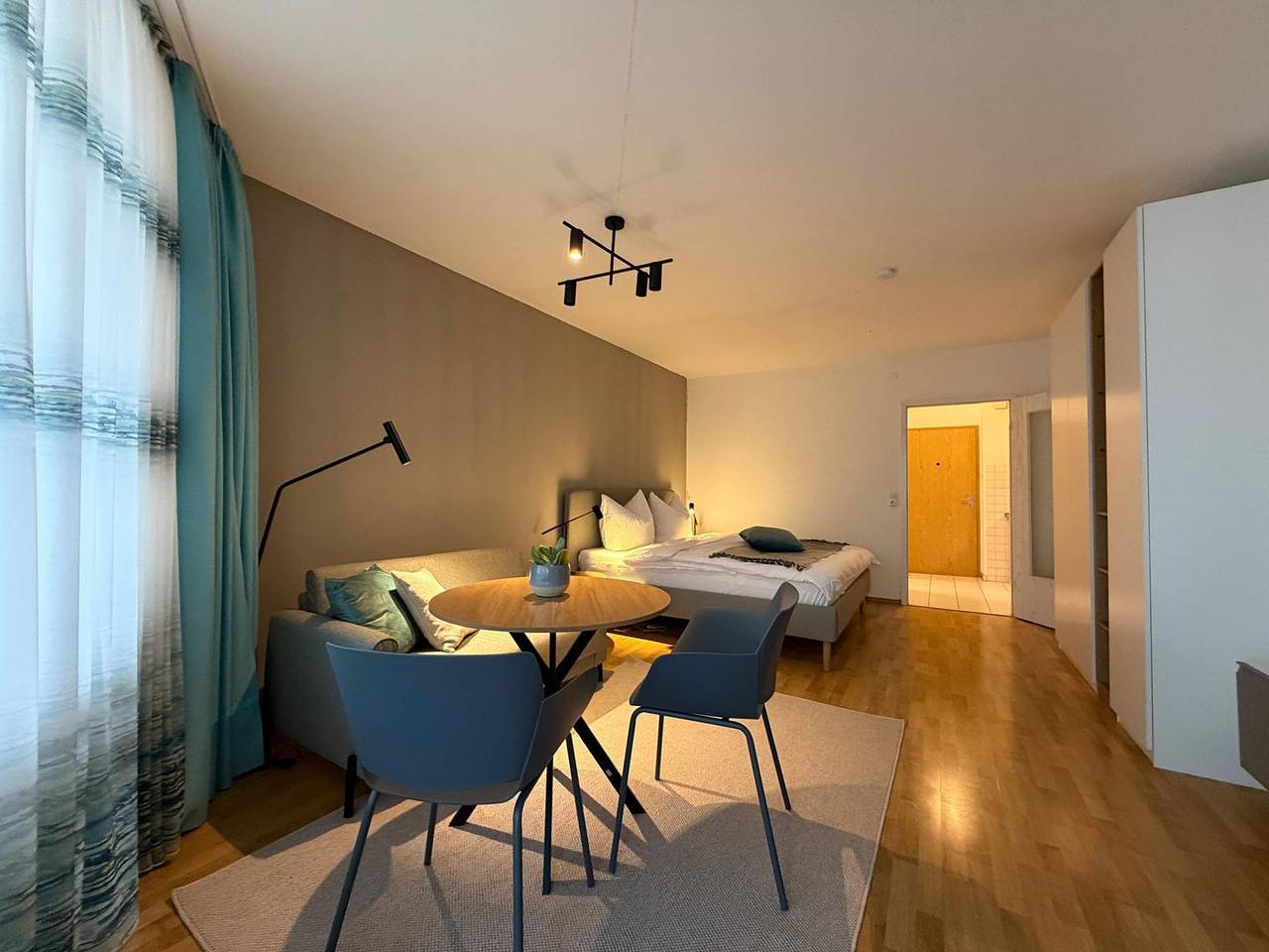 Ganze Wohnung, Romantische Seekoje mit Balkon und Indoor-Gemeinschaftspool in Uhldingen-Mühlhofen in Oberuhldingen, Uhldingen-Mühlhofen