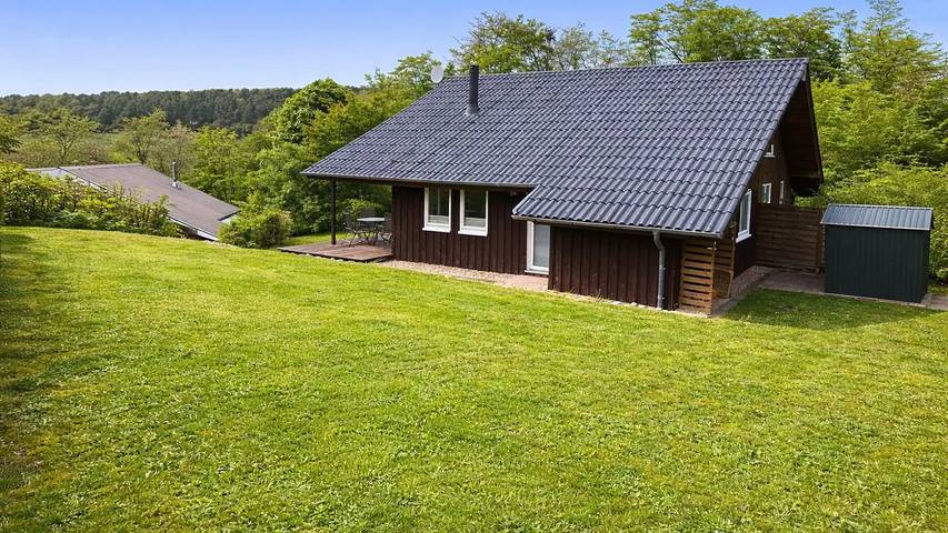 Ferienhaus für 5 Personen, mit Garten und Sauna sowie Terrasse