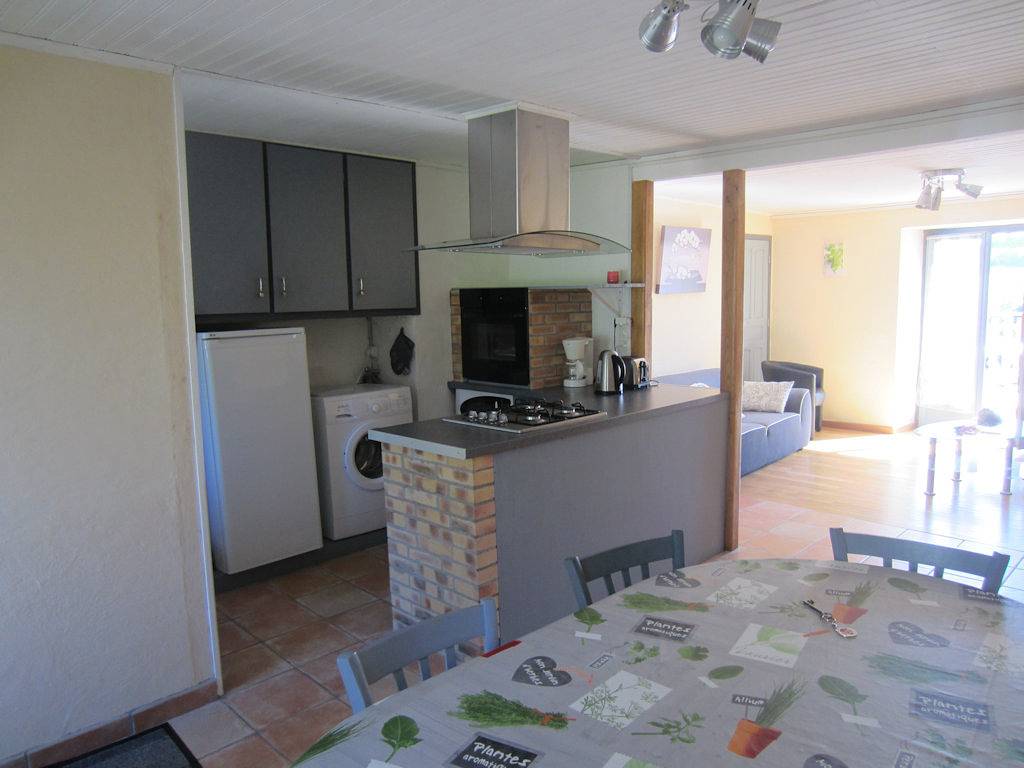 Gîte de Thérèse in Saint-Pierre-Roche, Parc naturel régional des Volcans d'Auvergne