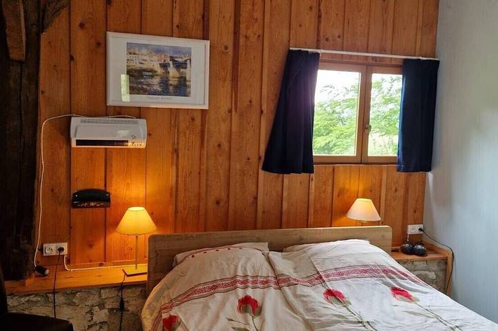 Location de vacances pour 4 personnes, avec piscine ainsi que jacuzzi et jardin à Douzains - 2
