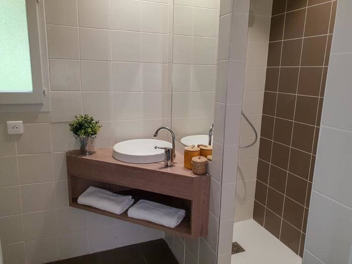 Location de vacances pour 6 personnes, avec Terrasse ainsi que Jardin et Piscine à Figeac - 4