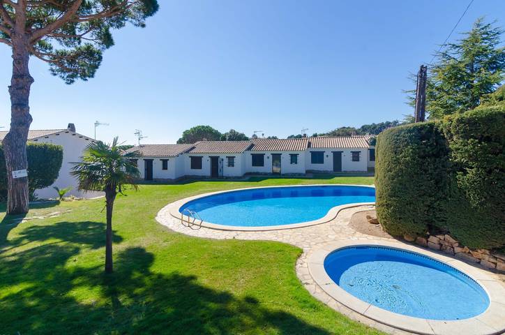 Casa rural para 6 personas, con piscina y jardín en Tossa de Mar - 2