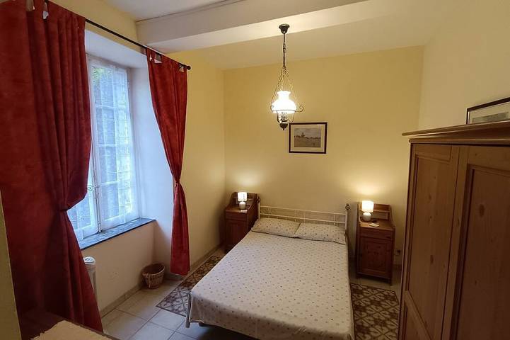 Location de vacances pour 6 personnes, avec jardin ainsi que terrasse et piscine à Douzens - 2