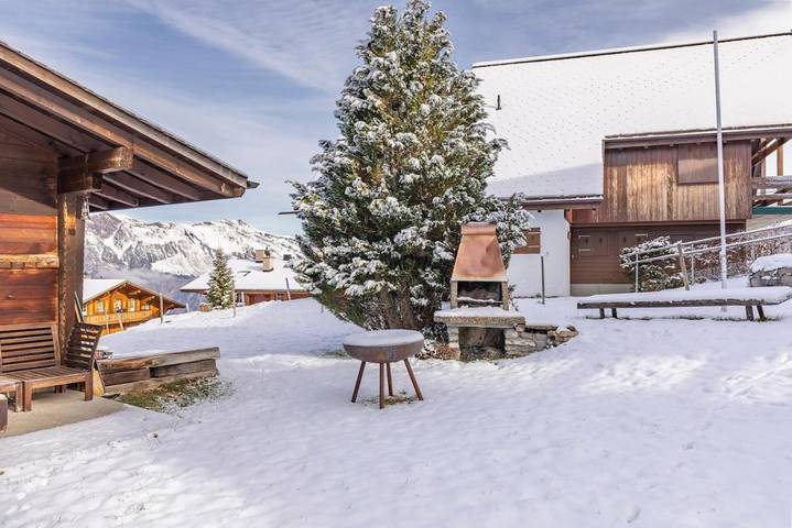 Gîte pour 4 personnes, avec terrasse et vue dans Axalp - 4