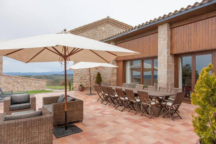 Casa rural para 15 personas, con Terraza y Jardín además de Piscina y Vistas en Prats de Llusanés - 4