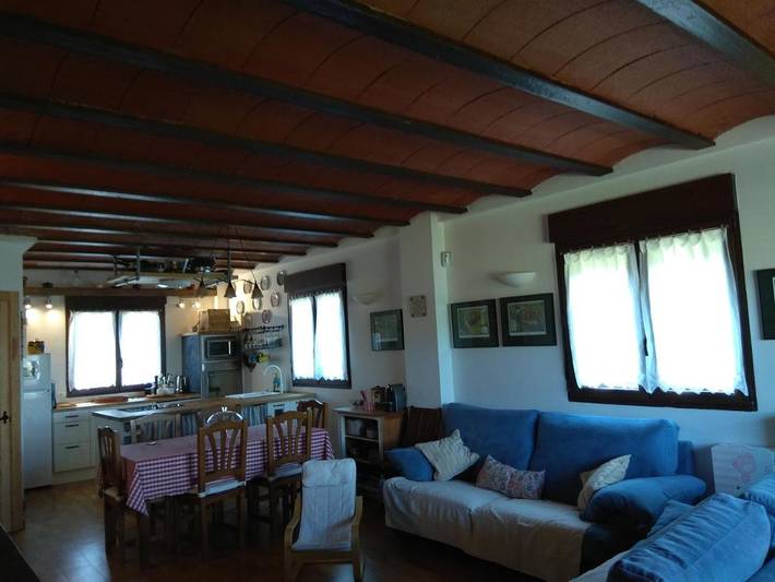 Casa rural para 6 personas, con piscina y vistas además de piscina para niños y jardín en Sierra de la Demanda - 2