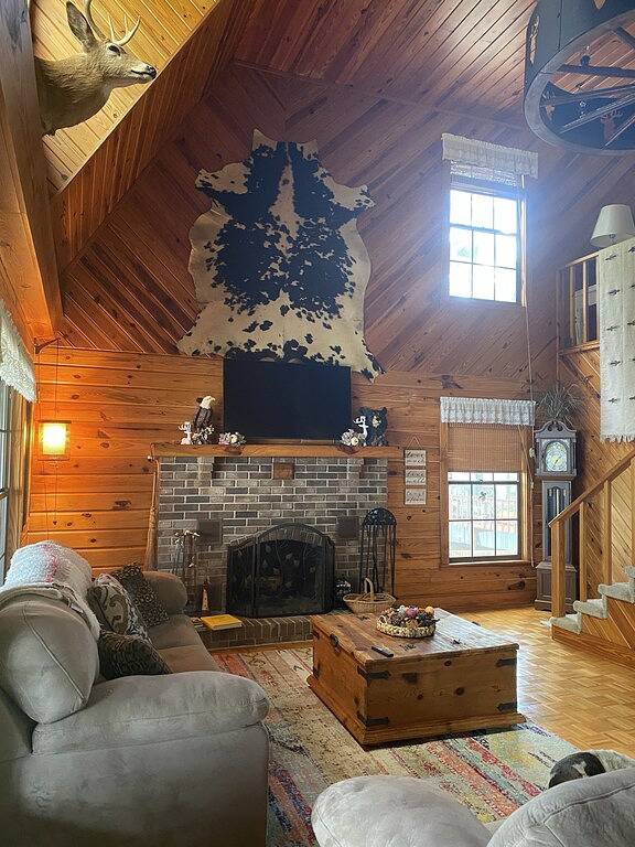 Lakefront Cabin in Ocala Forest – Near Springs, Shops, Pet Friendly Getaway in Marion County (FL)