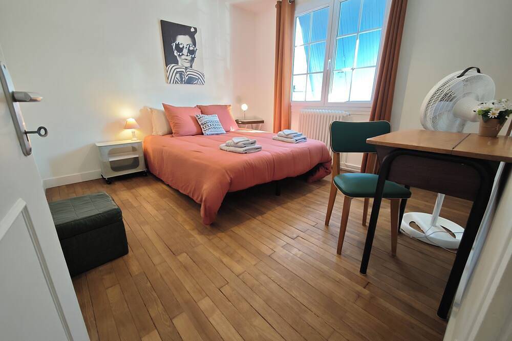 Maison familiale  avec Jardin Parking privé 25min Puy du Fou in Cholet, Région de Cholet