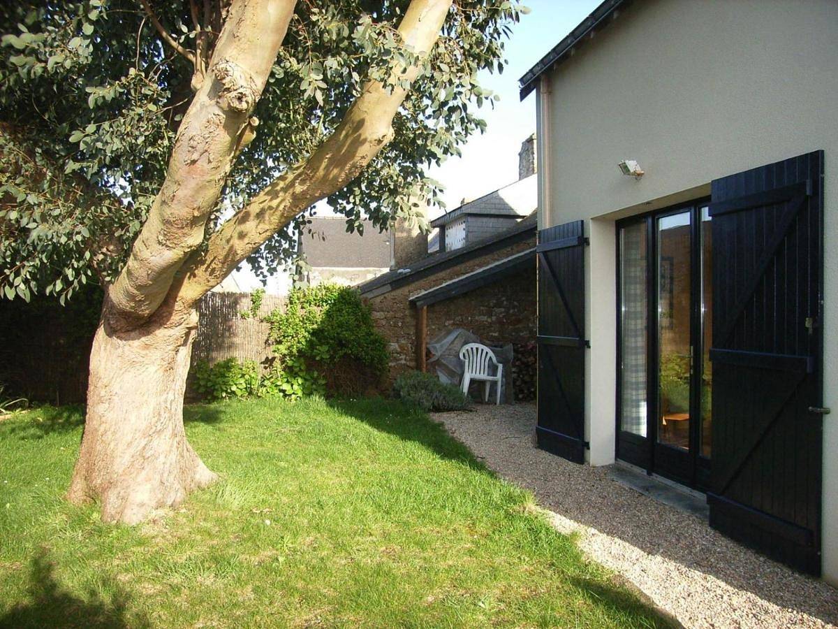 Two-Bedroom House in Arzon, Côte des Mégalithes