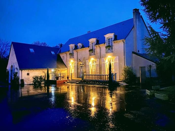 Chambre d’hôte pour 3 personnes, avec jardin et sauna ainsi que vue et piscine en Indre-et-Loire - 3