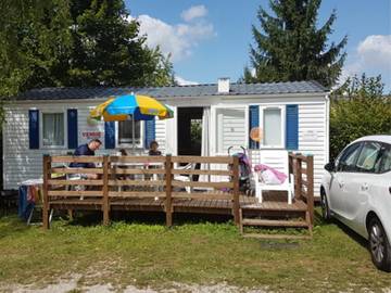 Camping für 6 Personen in Clairvaux-les-Lacs, Jura, Bild 2