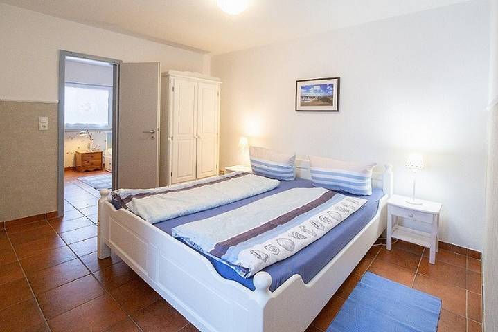 Ferienwohnung für 3 Personen, mit Balkon/Terrasse und Terrasse sowie Garten in Wittdün - 4