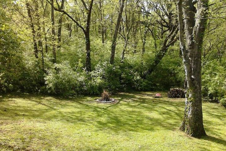 Vacation house for 6 people, with terrace and hot tub as well as yard - 1