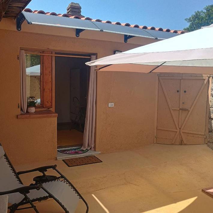 Maison d’hôte pour 2 personnes, avec Balcon et Terrasse ainsi que Jardin et Vue dans Olbia - 2