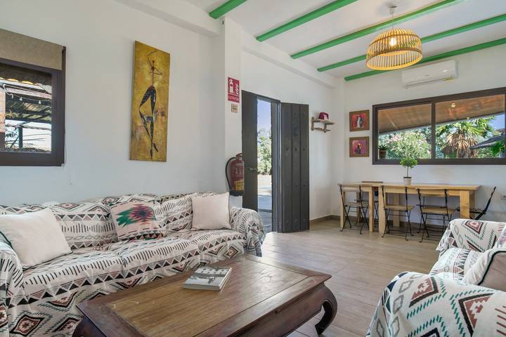 Casa Rural 'La Zua' con Piscina Privada, Wi-Fi y Aire Acondicionado in Villamartín, Pueblos Blancos