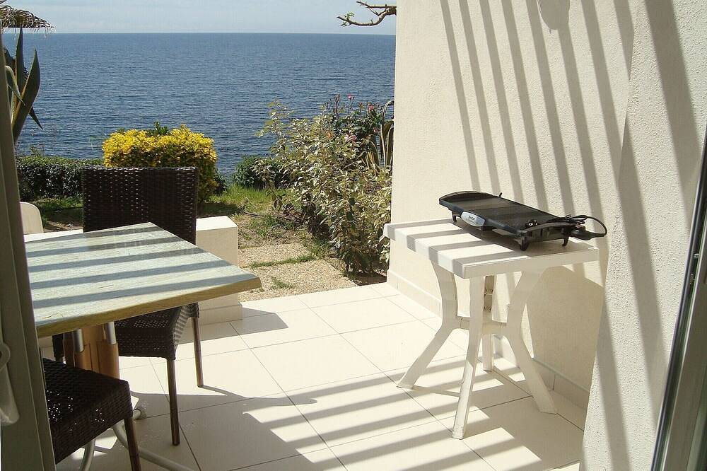 Apartamento entero, Studio N°23 Tiuccia Proche Ajaccio Avec Accès Direct à la mer et Wifi in Tiuccia, Casaglione