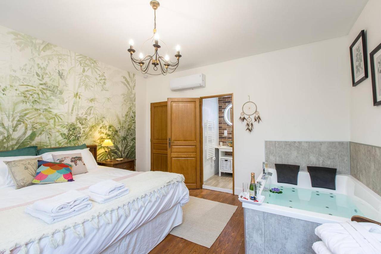 "Le Jardin sur l'Eau "chambres d'hôtes et appartements tout confort in Aire-sur-l'Adour, Landes