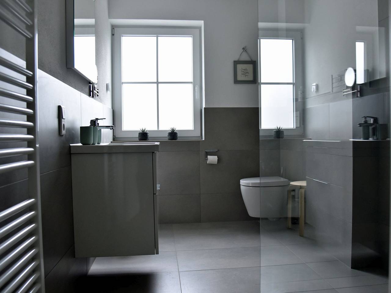 Ganze Wohnung, Ferienwohnung 'Amsel A, 50qm' mit Bergblick, privater Terrasse und Wlan in Lennestadt, Sauerland