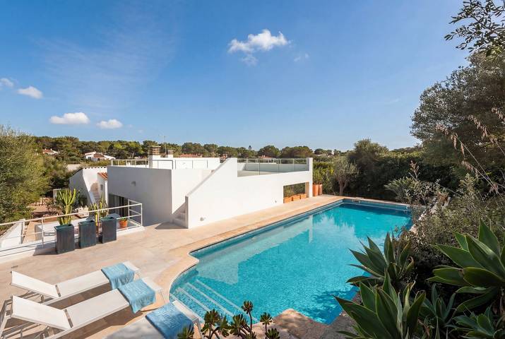 Villa for 8 people, with garden in Menorca