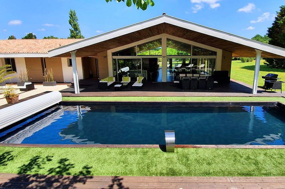 Grande Villa Avec Piscine Dans Propriété Arborée in Saint-Vincent-de-Tyrosse, Dax region