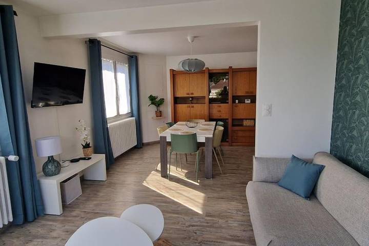 Location de vacances pour 6 personnes, avec terrasse à Gurgy - 3