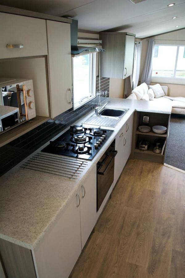 Cosy cabin for 6 in Great Billing in Northampton, Northamptonshire