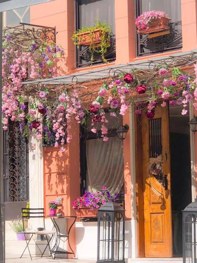 Hotel for 2 people, with terrace - 1