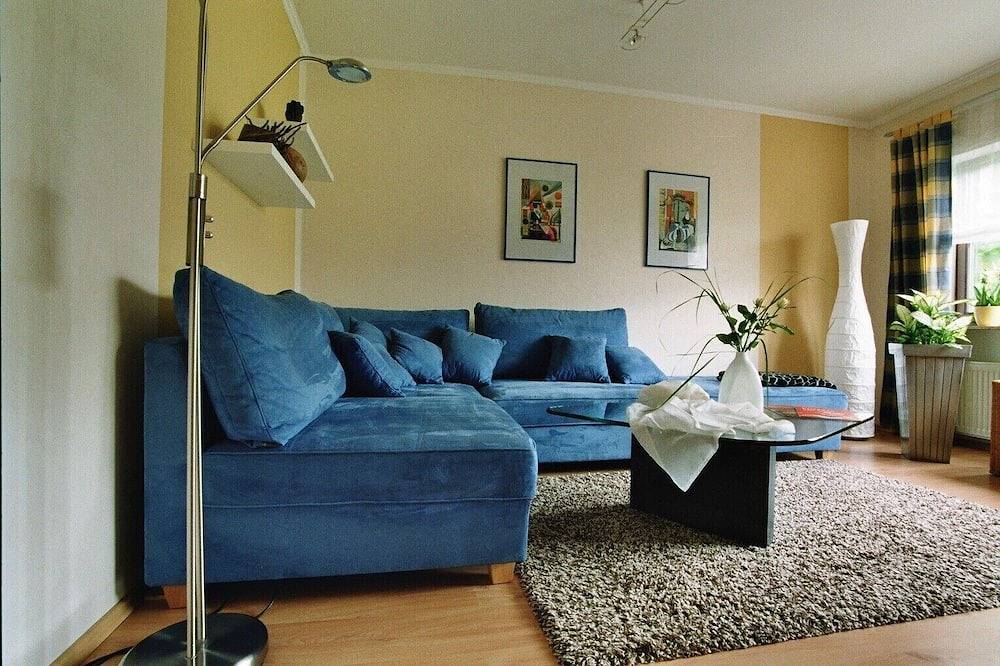 Ganze Wohnung, Ruhige 4-Sterne Ferienwohnung im idyllischen Weinort Leiwen/Mosel in Leiwen, Moseleifel