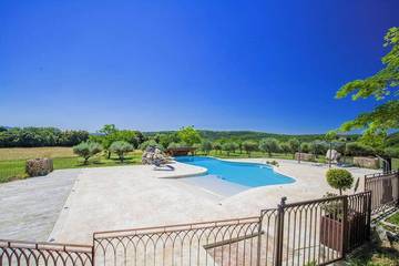 Chambre d’hôte pour 3 personnes, avec piscine et jacuzzi à Rousson
