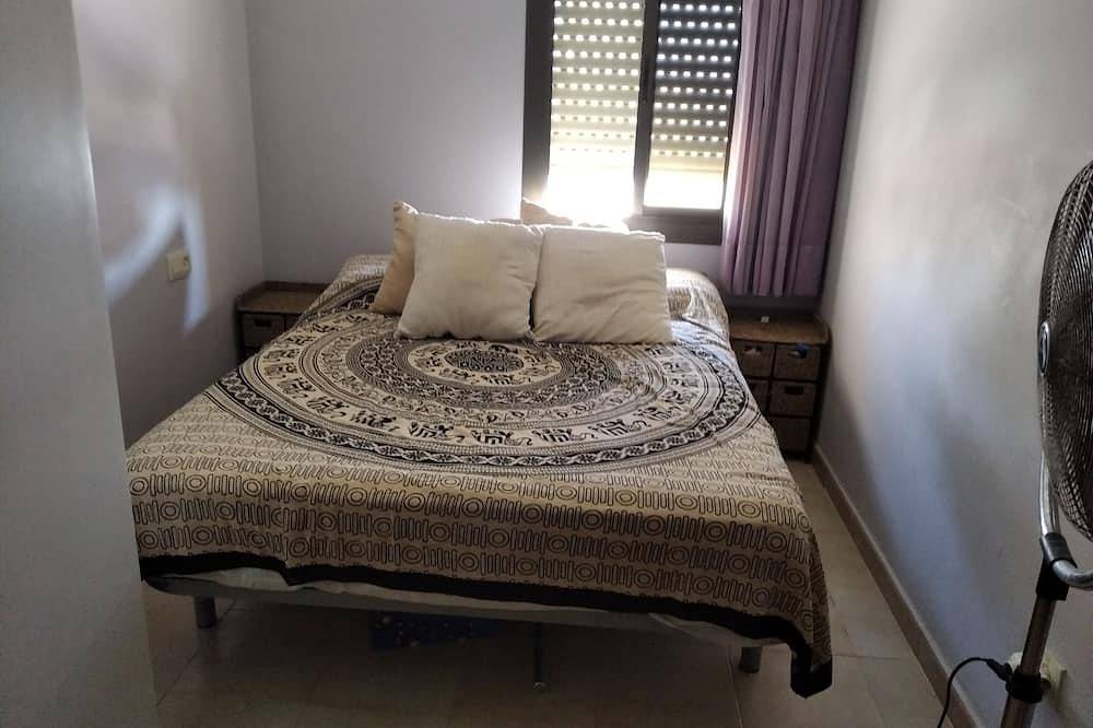 Entire apartment, Piso con Vistas al mar a 100 Metros de la Playa in Calafell, Costa Dorada