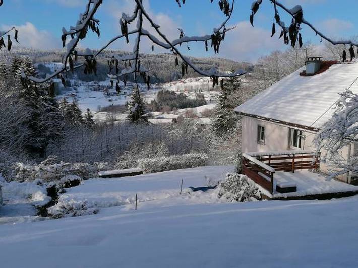 Gîte pour 4 personnes, avec jardin et balcon à Le Tholy