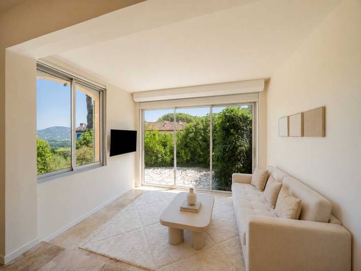 Appartement entier, Maison moderne climatisée avec piscine, 1 chambre/2 places - Cogolin in Cogolin, Côte méditerranéenne (France)