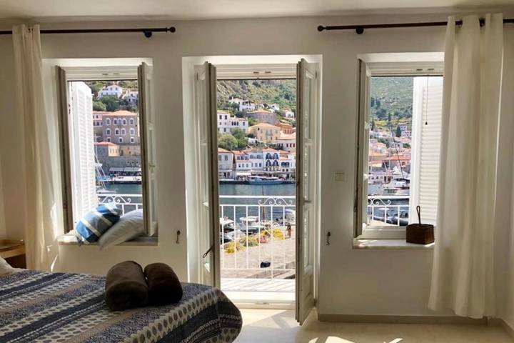 Holiday rental for 4 people, with balcony and view in Hydra