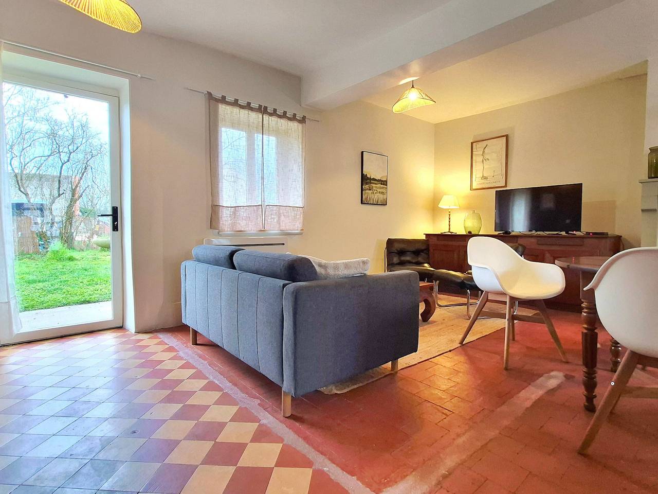 Charmante maison avec jardin, animaux admis in Nièvre