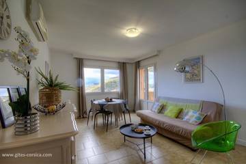 Gîte pour 2 personnes, avec terrasse à Lama