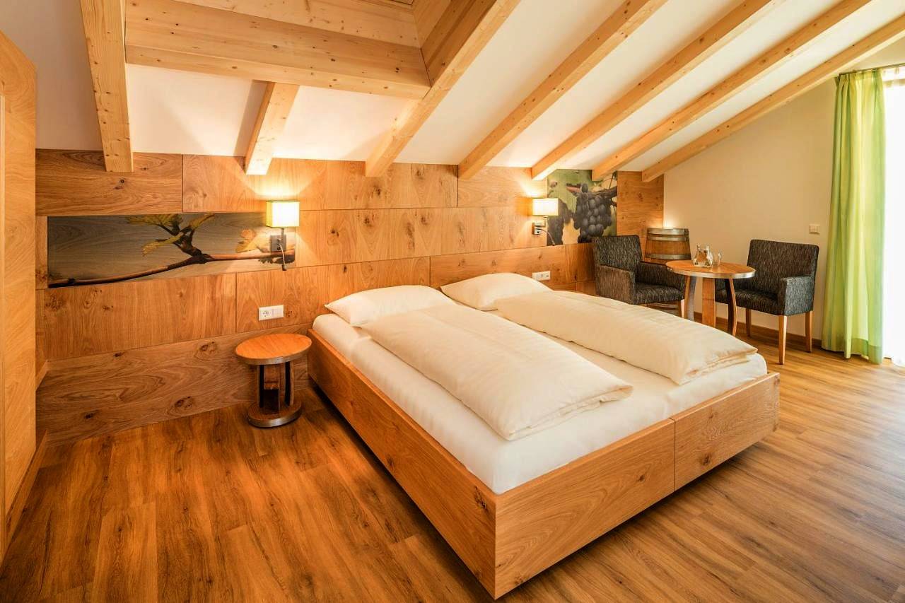 Gasthof Hotel Terzer in Kurtatsch an der Weinstraße, Nonsberggruppe