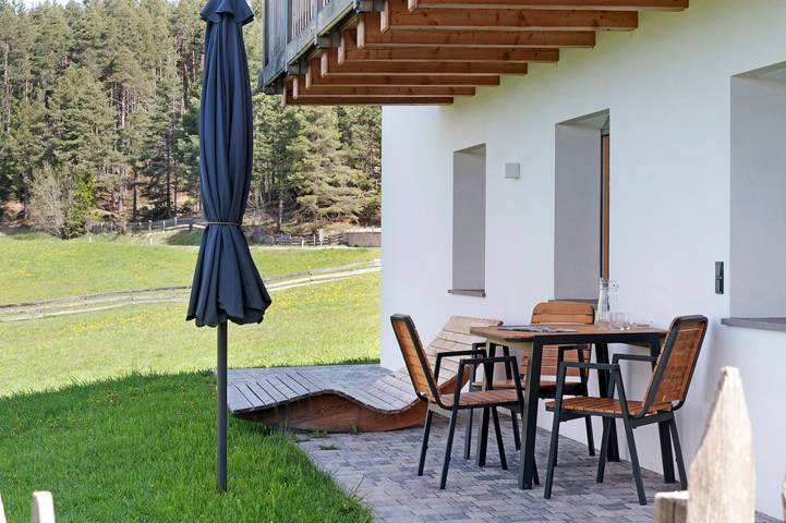 Hel lägenhet, Apartment 'Ebnerhof' with Mountain View, Private Terrace and Wi-Fi in Ritten, Sarntal Alperne
