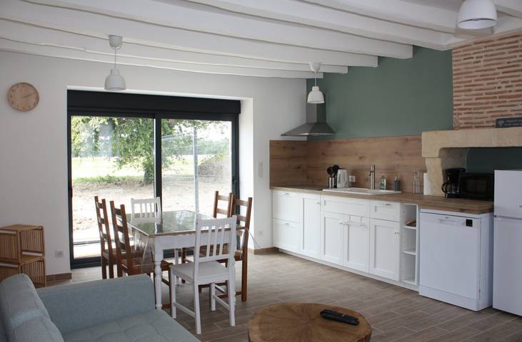 Gîte pour 6 personnes, avec terrasse et jardin