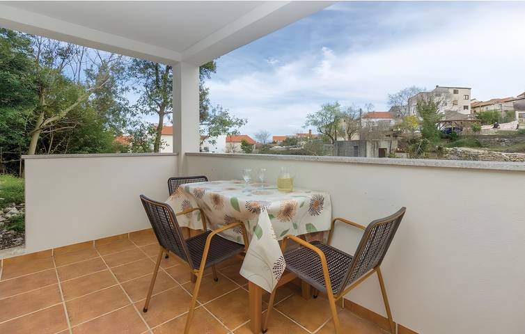 Ganze Wohnung, Apartment „Studio“ mit Bergblick, Wlan und Klimaanlage in Tkon, Pasman