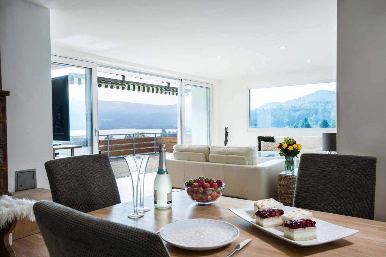 Ganze Wohnung, Große Ferienwohnung mit Seeblick nahe Wörthersee Ideal für Familien & Gruppen in Keutschach am See, Klagenfurt-Land