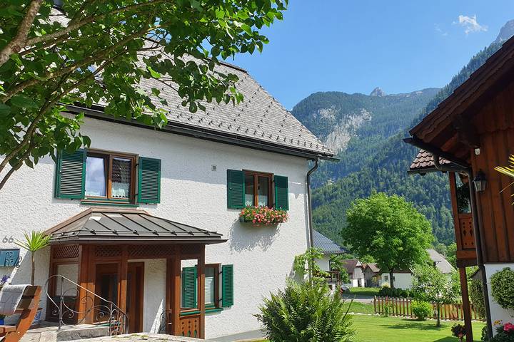 Ganze Ferienwohnung, Haus 66 - Appartement Haus 66 in Obertraun, Dachstein Salzkammergut