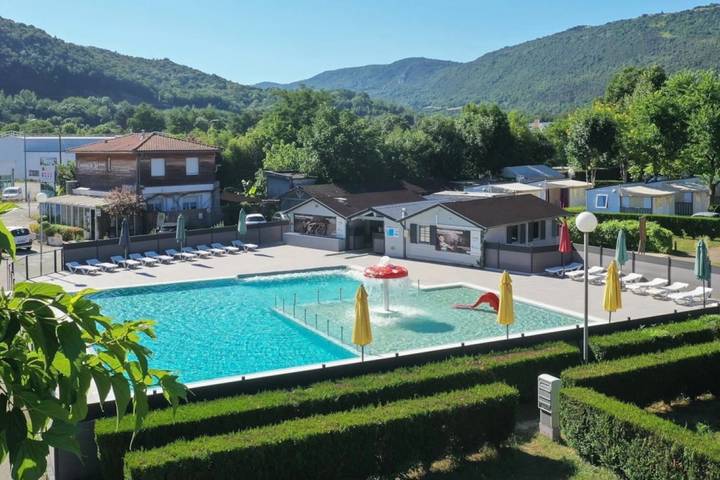 Location de vacances pour 6 personnes, avec sauna et bassin pour enfant à Foix