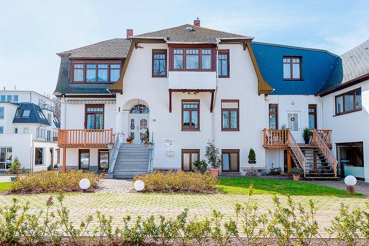 Ferienwohnung für 4 Personen, mit Balkon und Terrasse sowie Garten