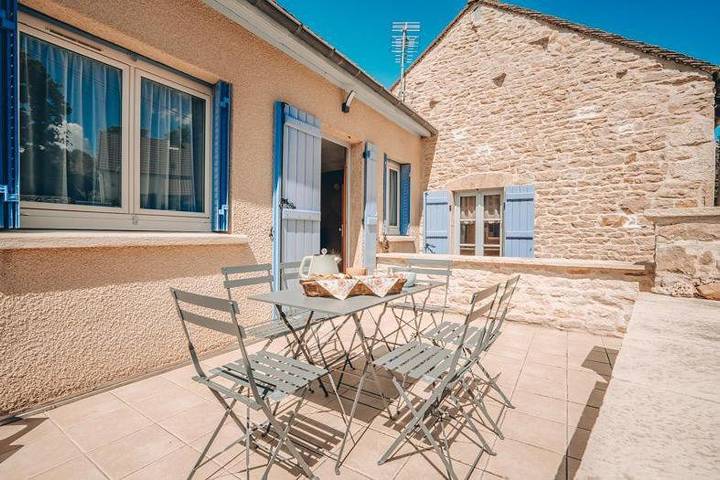 Location de vacances pour 7 personnes, avec vue et terrasse à Rully - 4